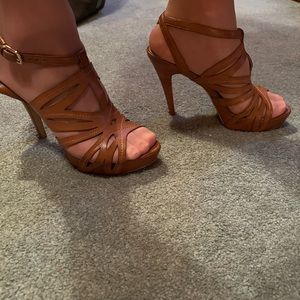 Guess heels